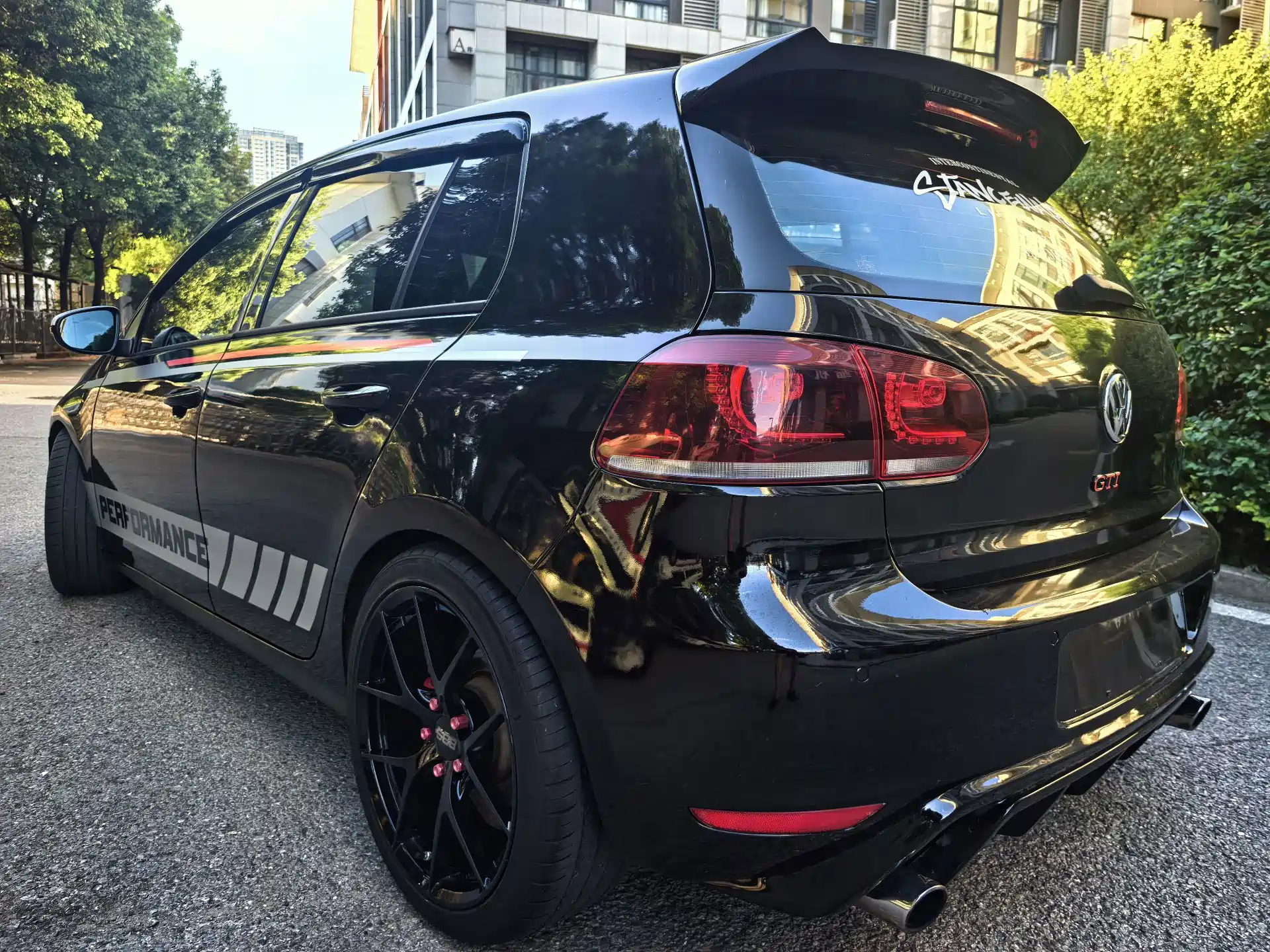 صورة 26 - Volkswagen Golf GTI