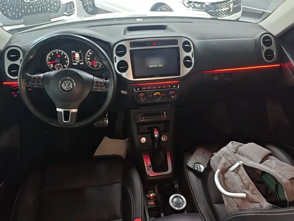 Volkswagen Tiguan 2015 1.8TSI Automatic 2WD Highline фото 10