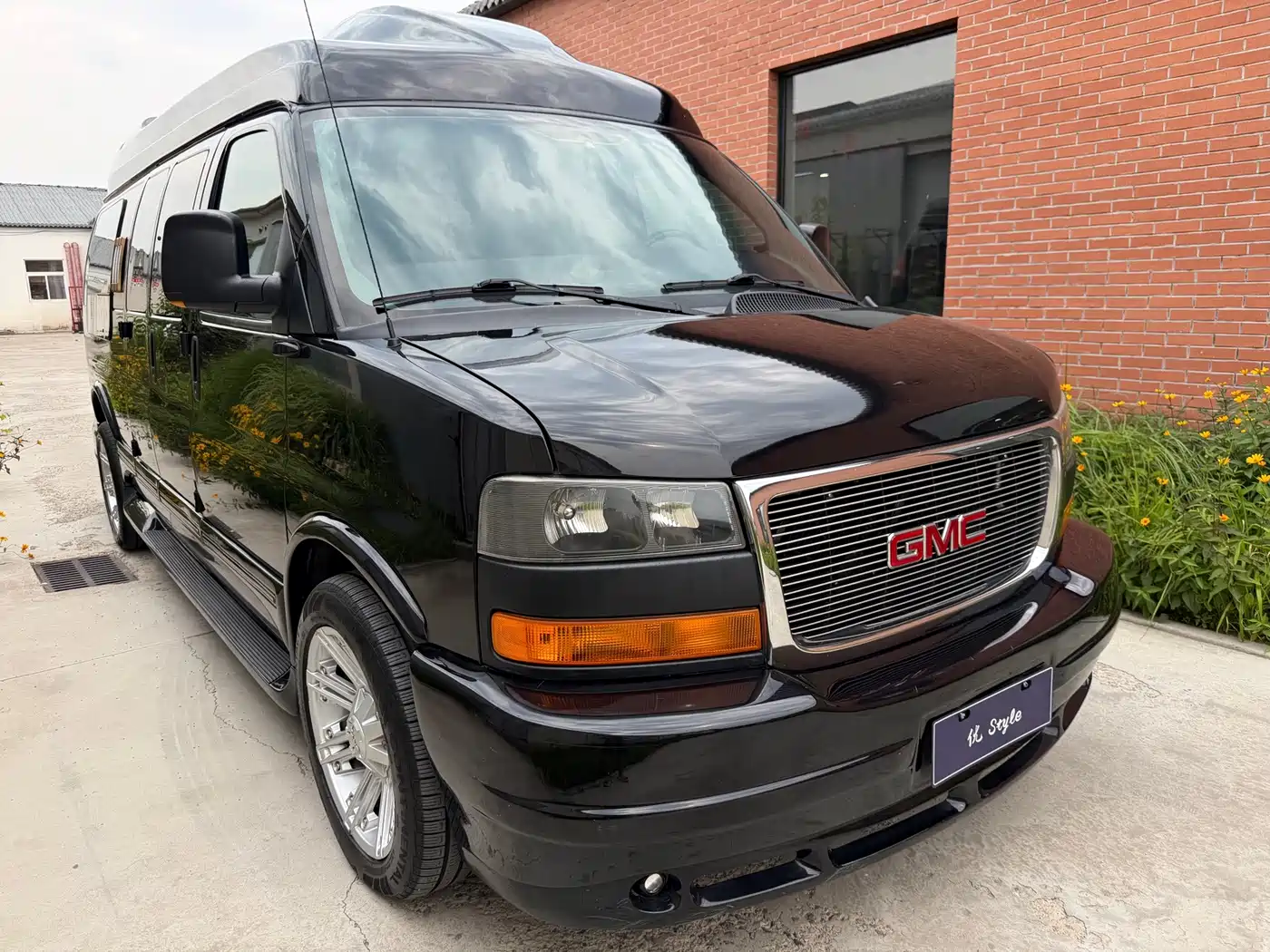 GMC Savana 2010 2011 Model 6.0L Business Star 7-seater
