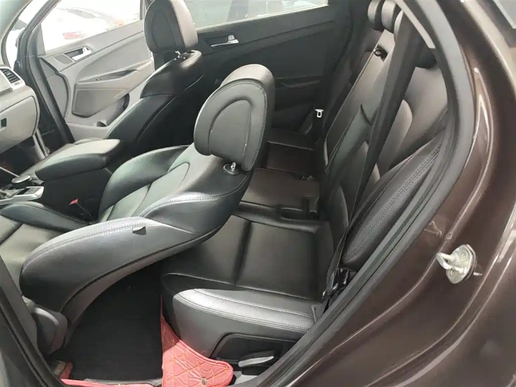 Hyundai Tucson 2015 1.6T Dual Clutch 2WD Smart фото 17