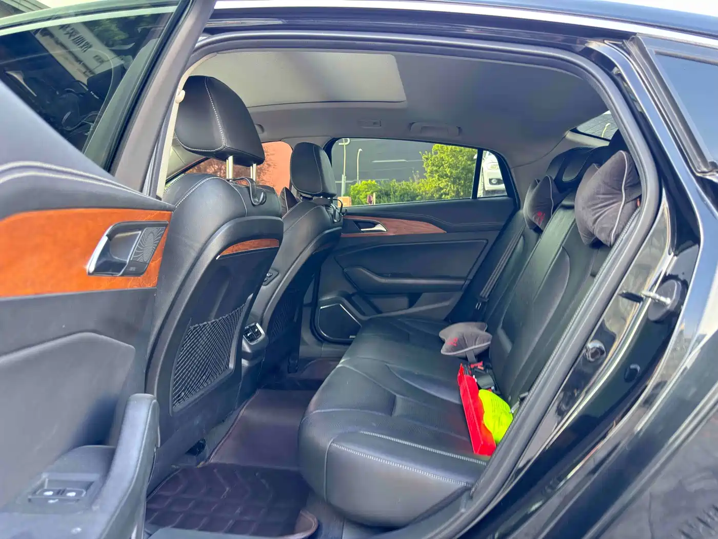 Hongqi H5 2018 2018 30TD Smart Connected Royal Edition