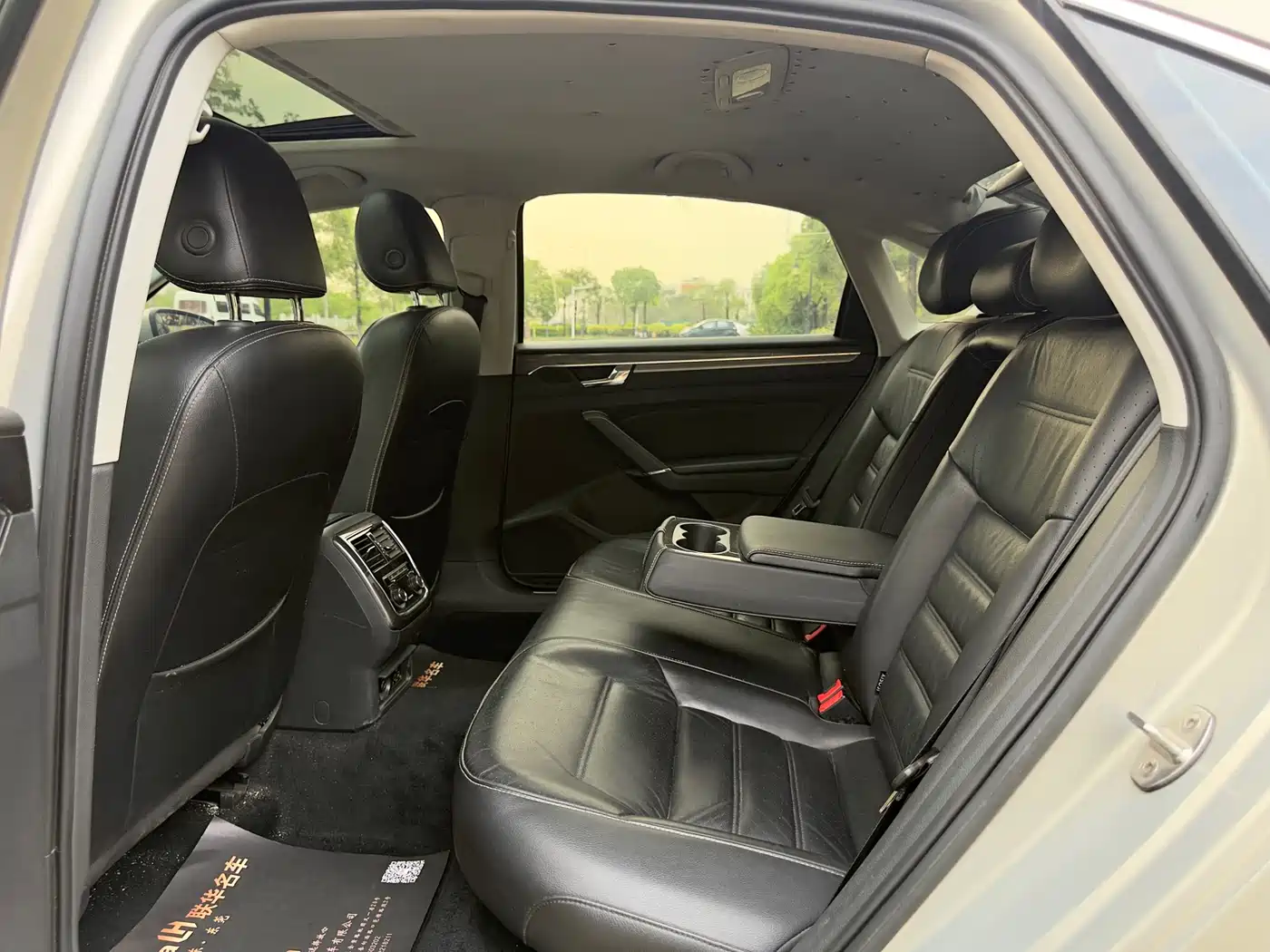 Volkswagen Passat 2017 330TSI DSG Luxury фото 21