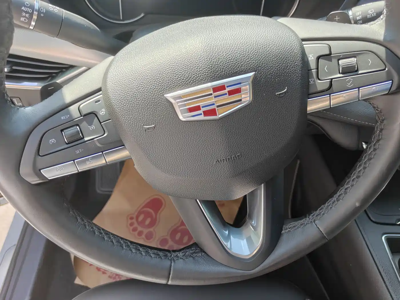 Cadillac XT4 2020 28T FWD Leading Trim фото 7