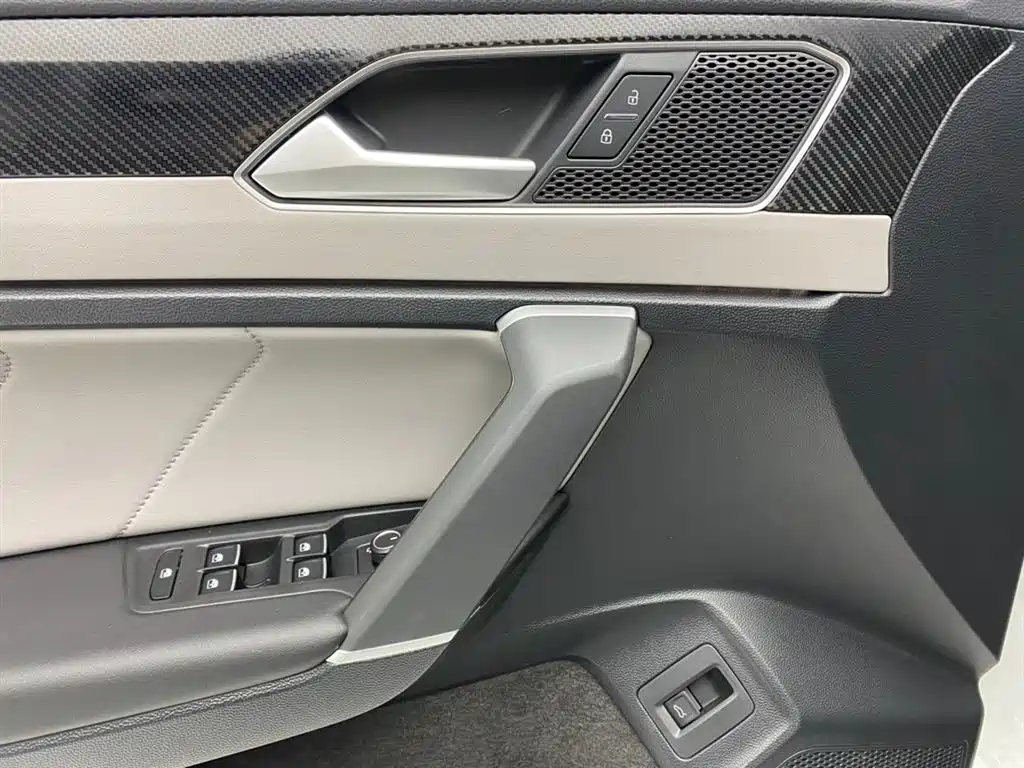 Volkswagen Tayron 2024 330TSI 2WD Luxury Plus Advanced фото 26