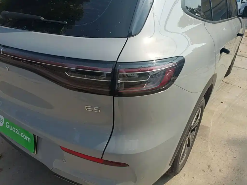 Фото 8 - Geely Galaxy Galaxy E5