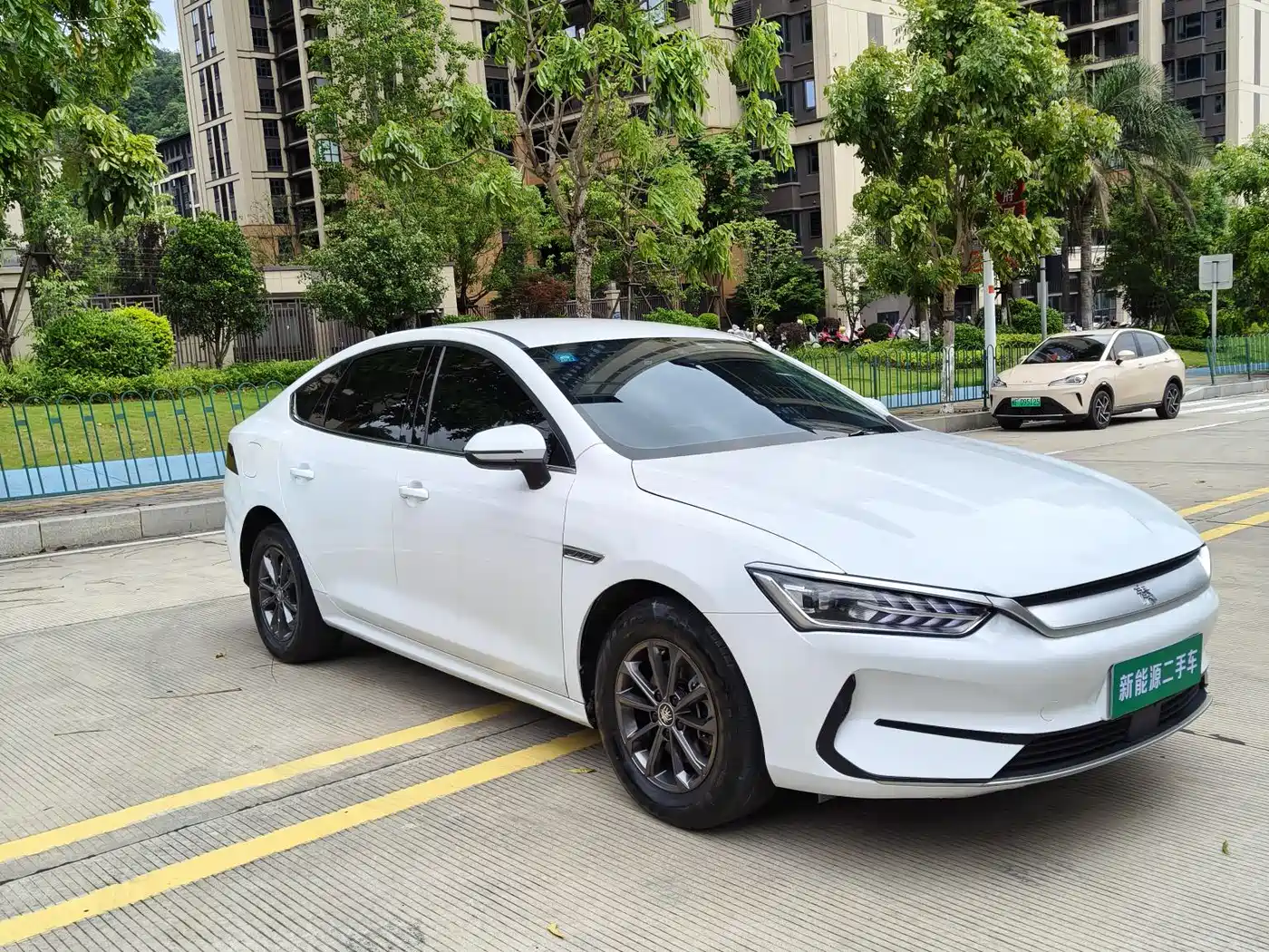 BYD Qin PLUS 2021 EV 420KM Travel Edition фото 3
