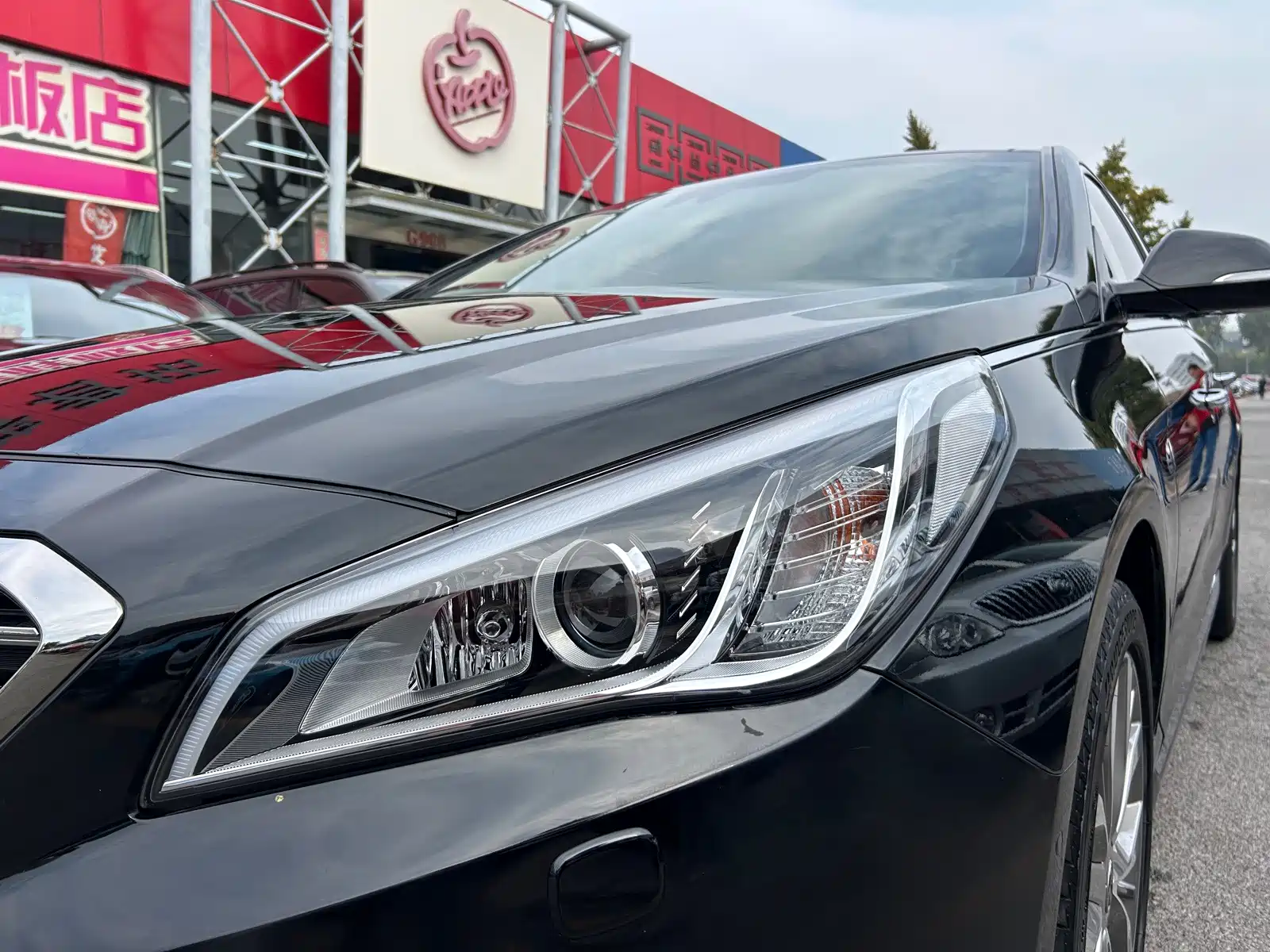 Photo 6 - Hyundai Sonata