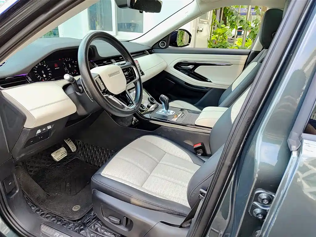 Land Rover Range Rover Evoque 2021 Range Rover Evoque L 249PS R-Dynamic First Edition Launch Edition фото 7