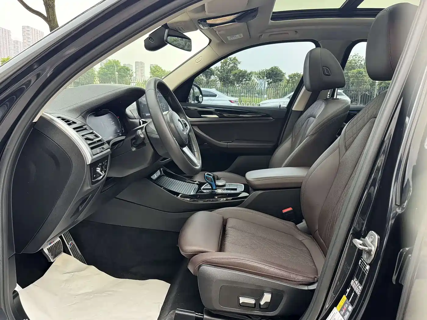 BMW iX3 2022 Leading Edition фото 7