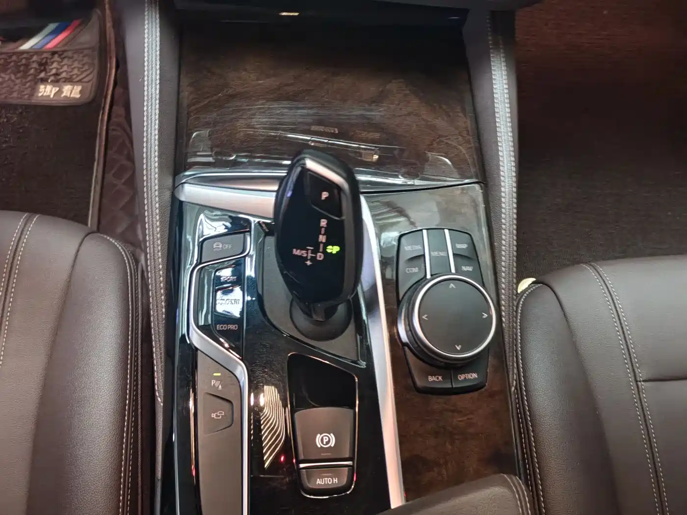 BMW 5 Series 2020 525Li Luxury Package фото 10