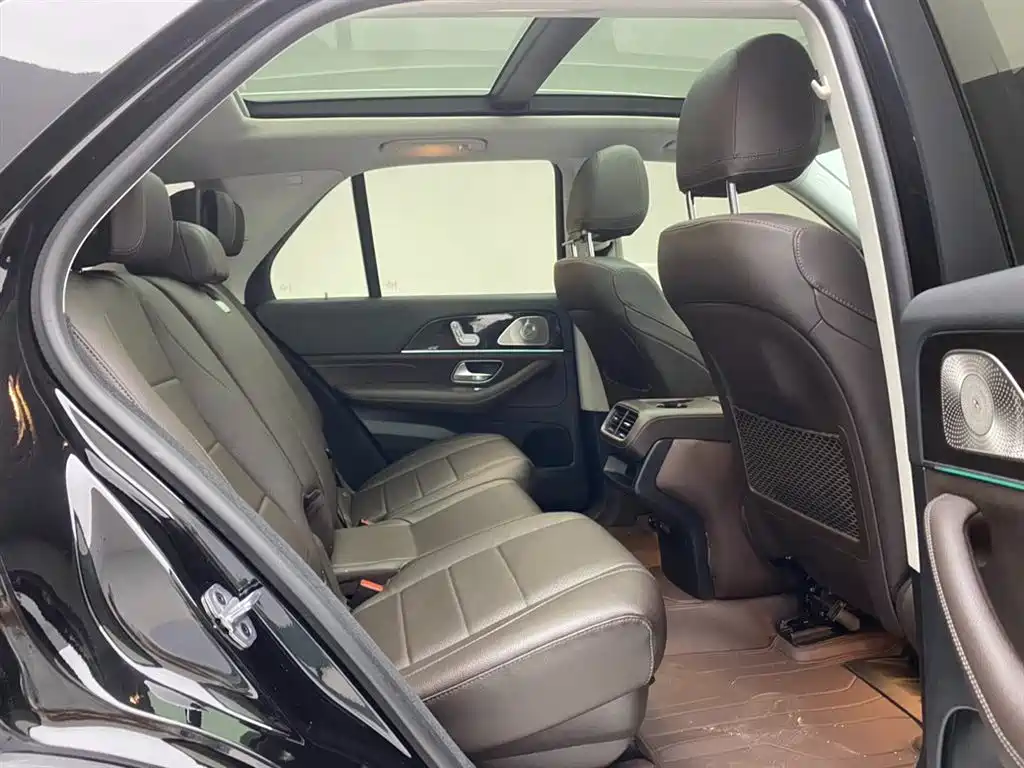 Mercedes-Benz GLE 2022 GLE 350 4MATIC Fashion фото 24