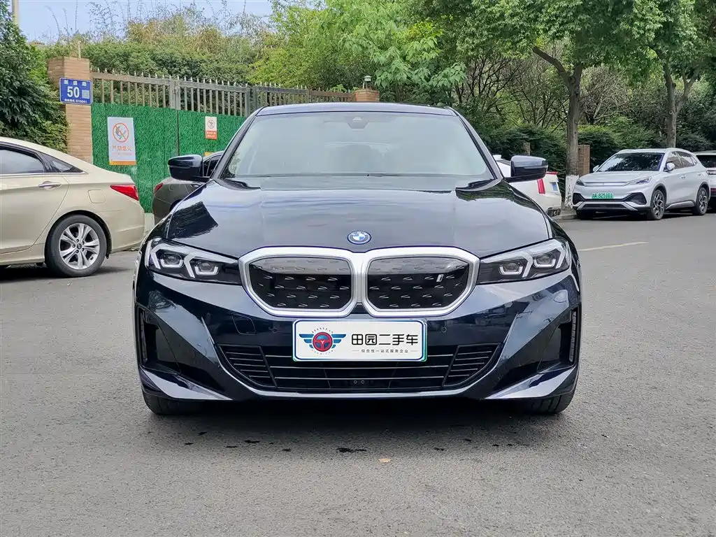 BMW i3 2024 eDrive 35 L фото 2