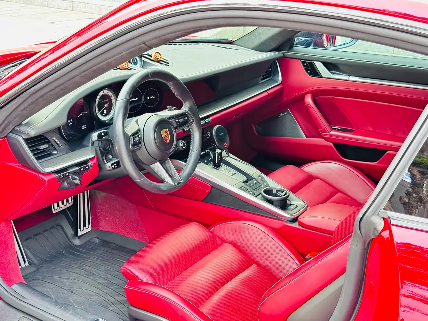 Porsche 911 2022 Turbo S 3.7T фото 6