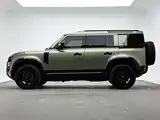 Photo 6 - Land Rover Defender