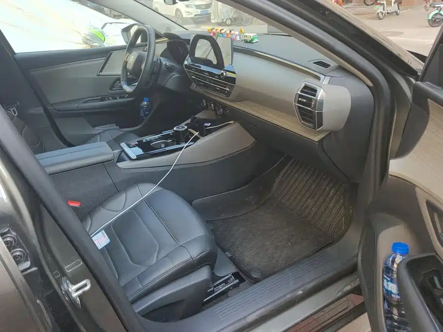 Citroën Versailles C5 X 2024 2023 1.6T Lead Extraordinary
