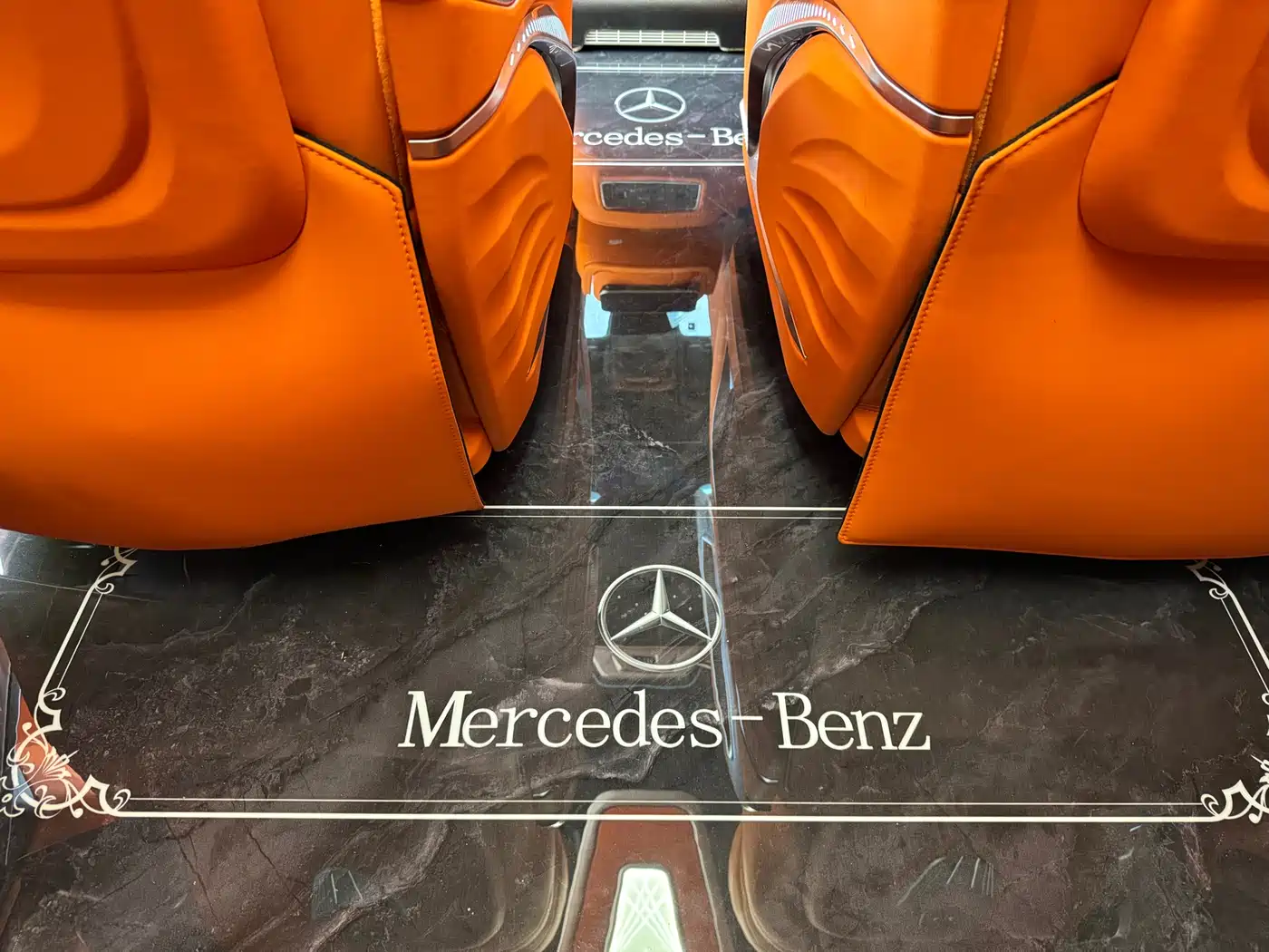 Mercedes-Benz Vito 2023 2.0T Business 7-Seater фото 13