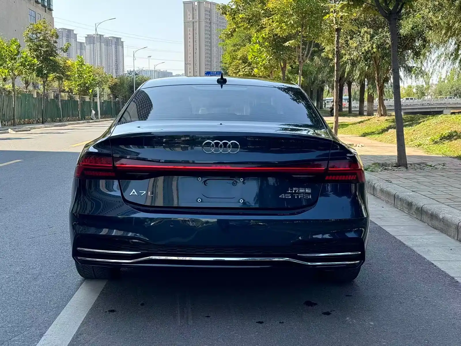 Фото 5 - Audi A7L