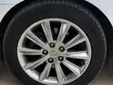 Фото 8 - Lexus ES