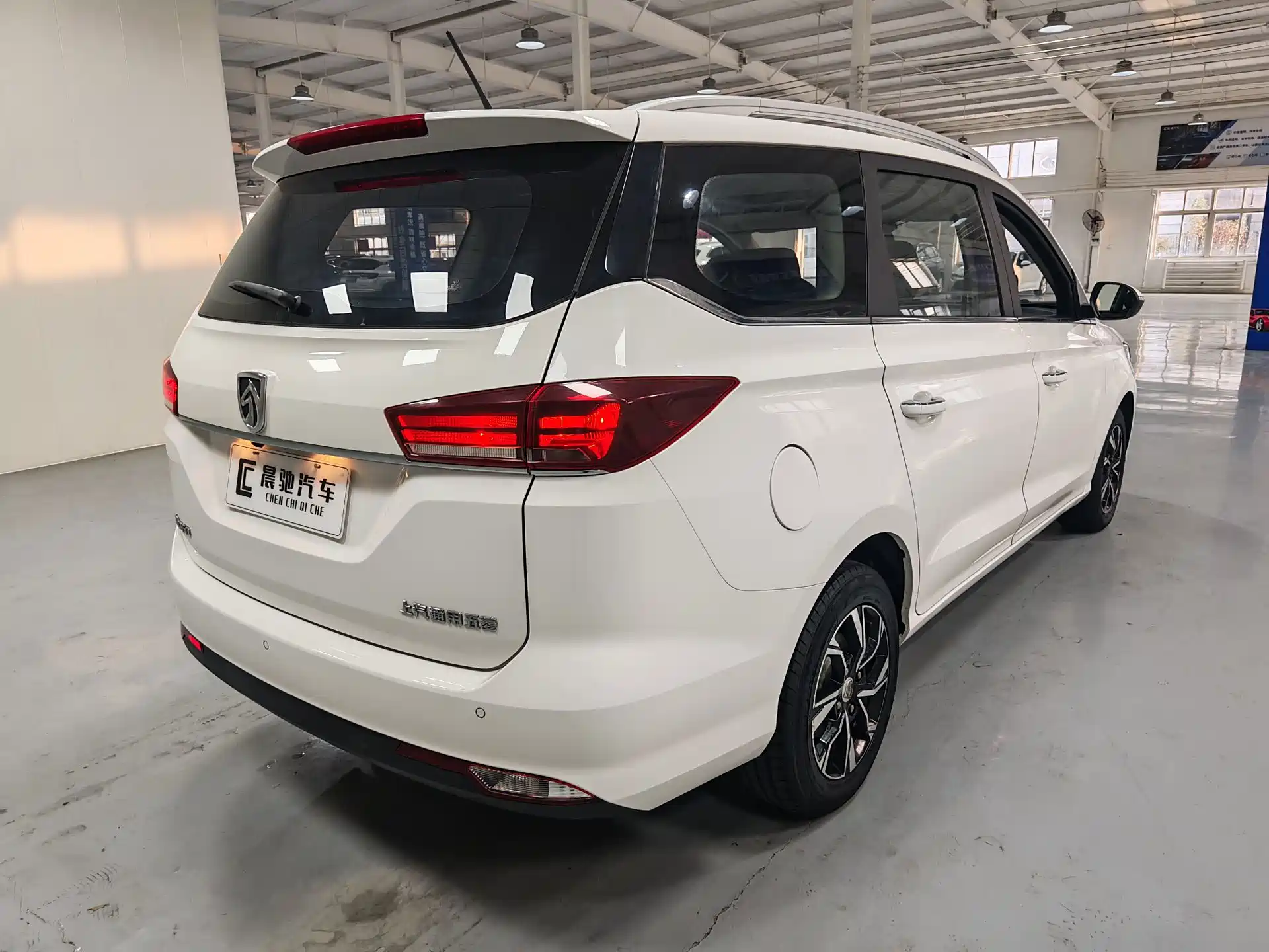 Фото 4 - Baojun 360