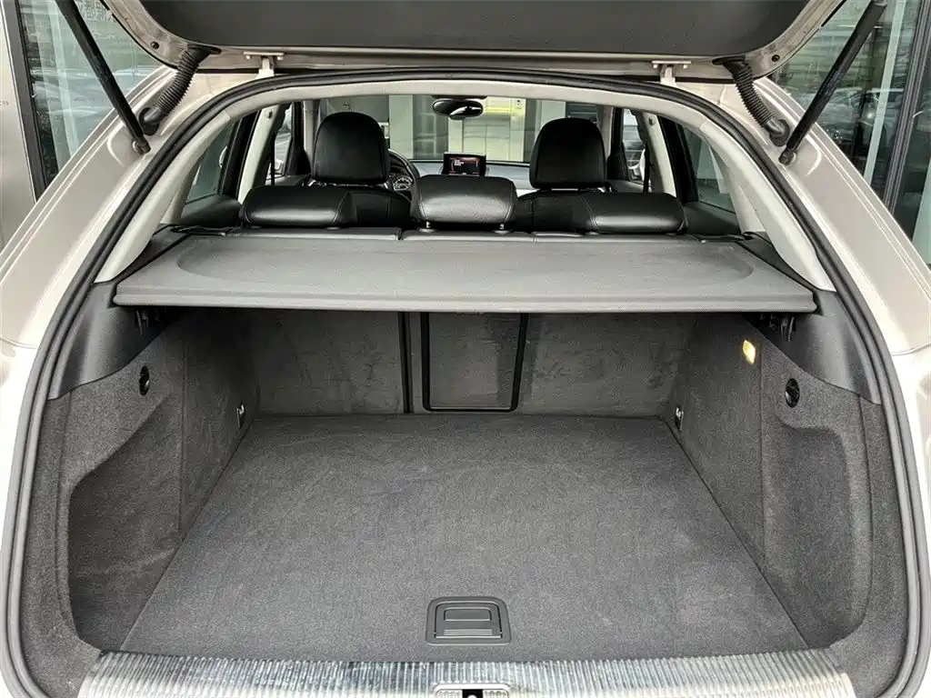 Photo 9 - Audi Q3