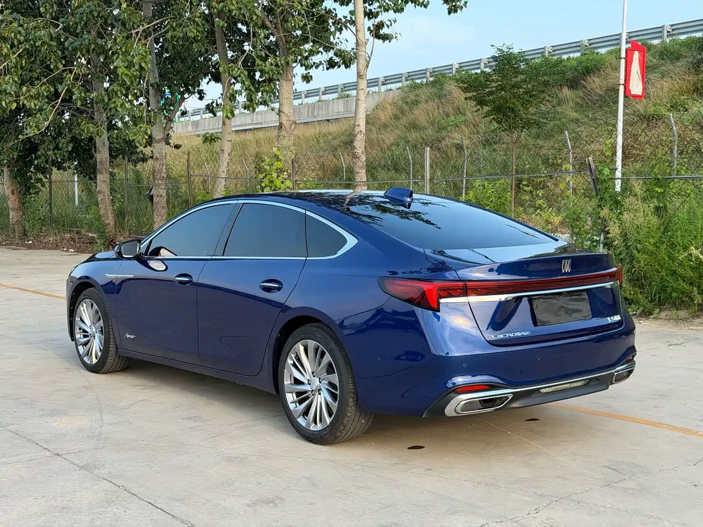 Фото 8 - Buick LaCrosse
