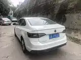 صورة 6 - Volkswagen Lavida