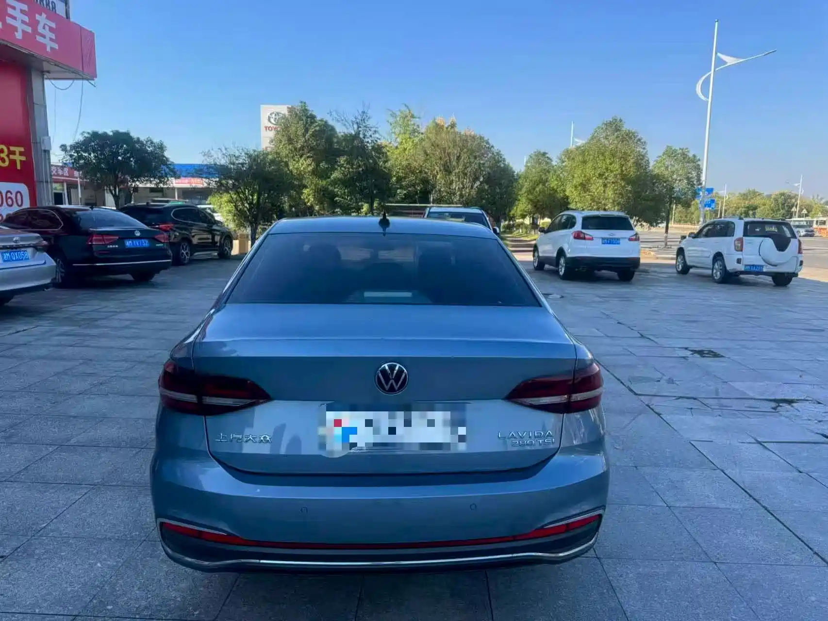 Photo 3 - Volkswagen Lavida