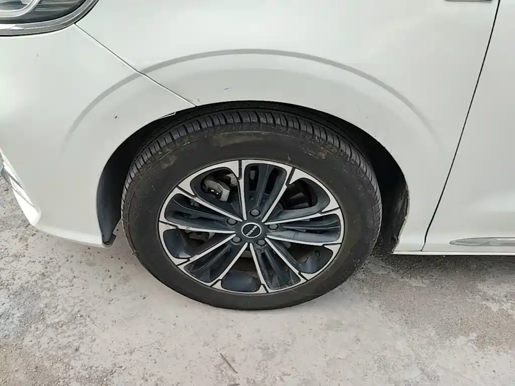 Photo 23 - Roewe iMAX8