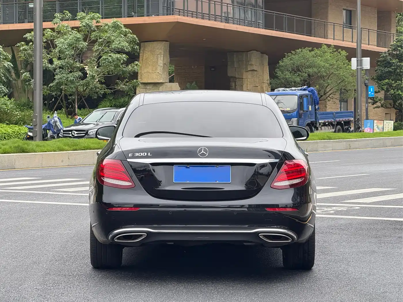 Mercedes-Benz E-Class 2017 E 200 L 4MATIC фото 17