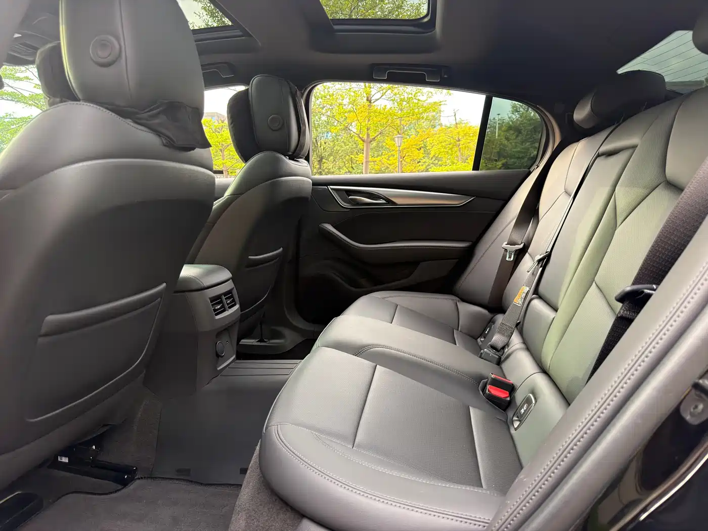 Cadillac CT5 2026 2025 Model 28T Urban Sport Edition