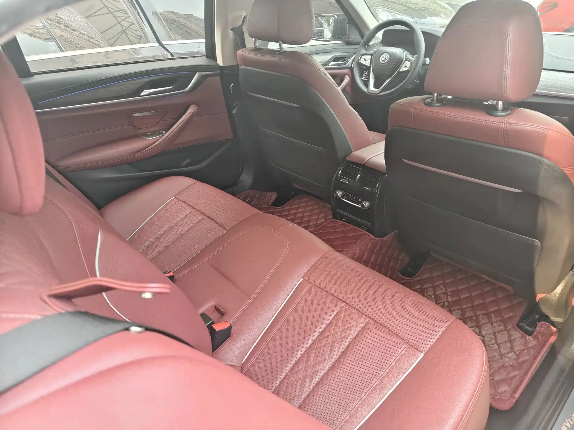 Photo 12 - BMW 5 Series