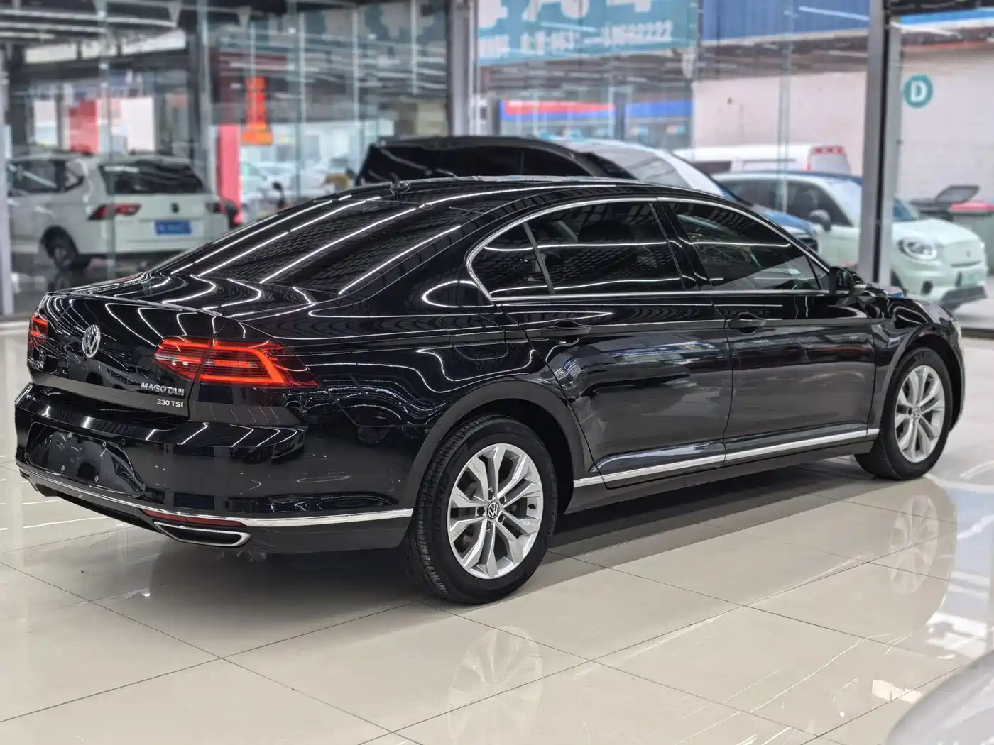 Volkswagen Magotan 2017 330TSI DSG Luxury фото 5