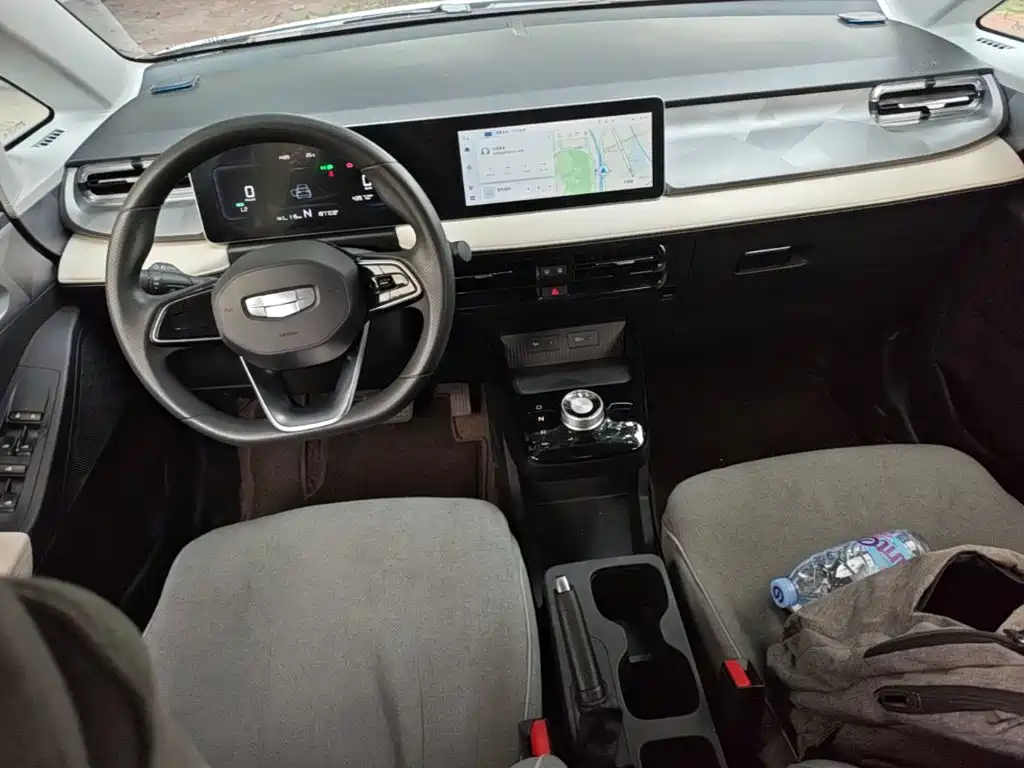 Photo 10 - Geely Geometry E Firefly