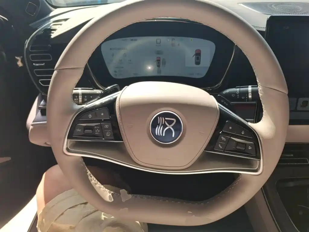 BYD Han 2025 DM-i 125KM LiDAR Smart Driving фото 11