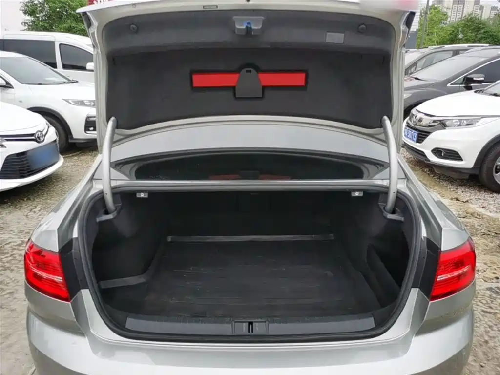 Volkswagen Magotan 2017 330TSI DSG Premium фото 15
