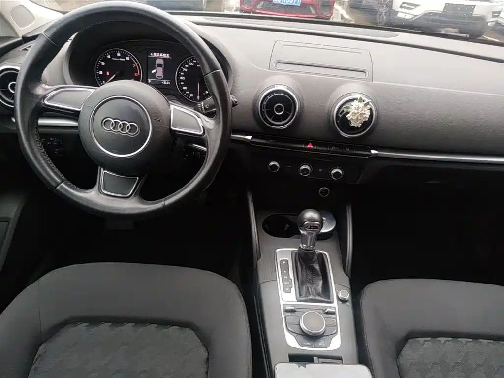 Audi A3 2016 Sportback 35 TFSI Progressive фото 13
