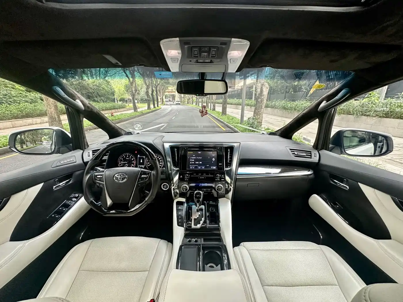 Toyota Alphard 2018 Facelift 3.5L Premium Edition фото 9