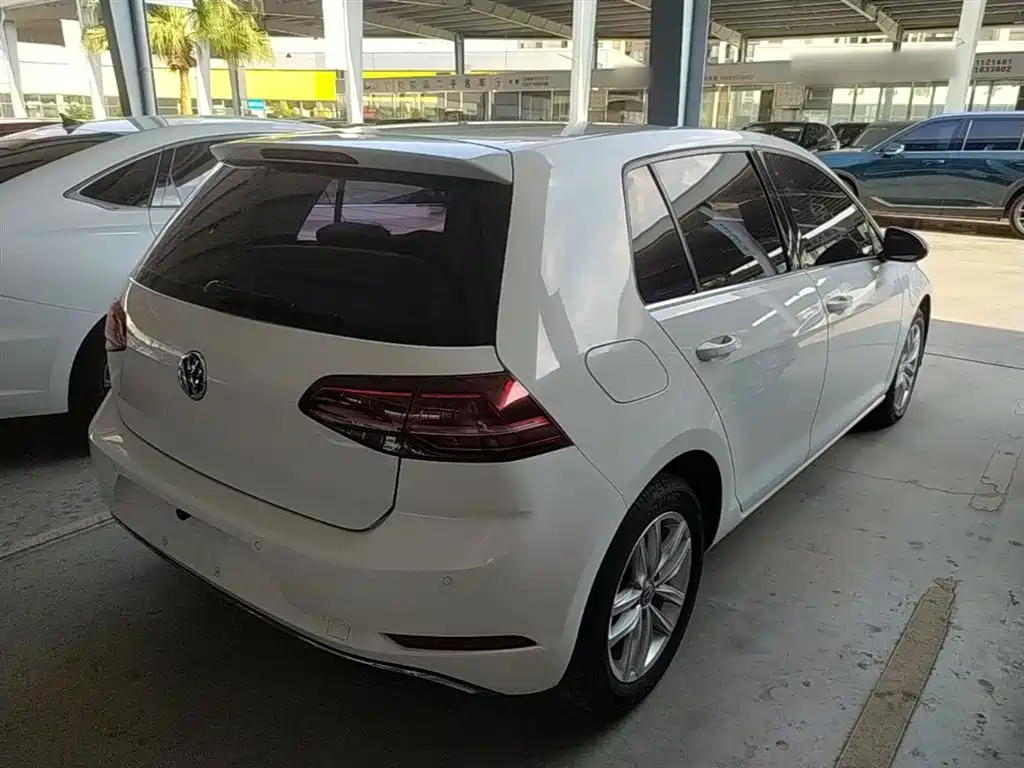 Volkswagen Golf 2018 230TSI Automatic Comfort фото 7