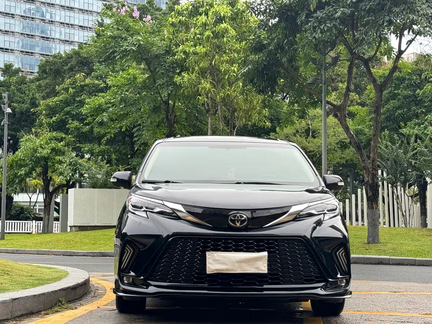Toyota Sienna 2015 3.5L 4WD L фото 2