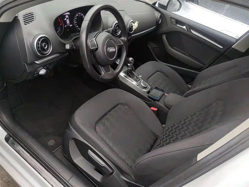 Audi A3 2016 Sportback 35 TFSI Progressive фото 15