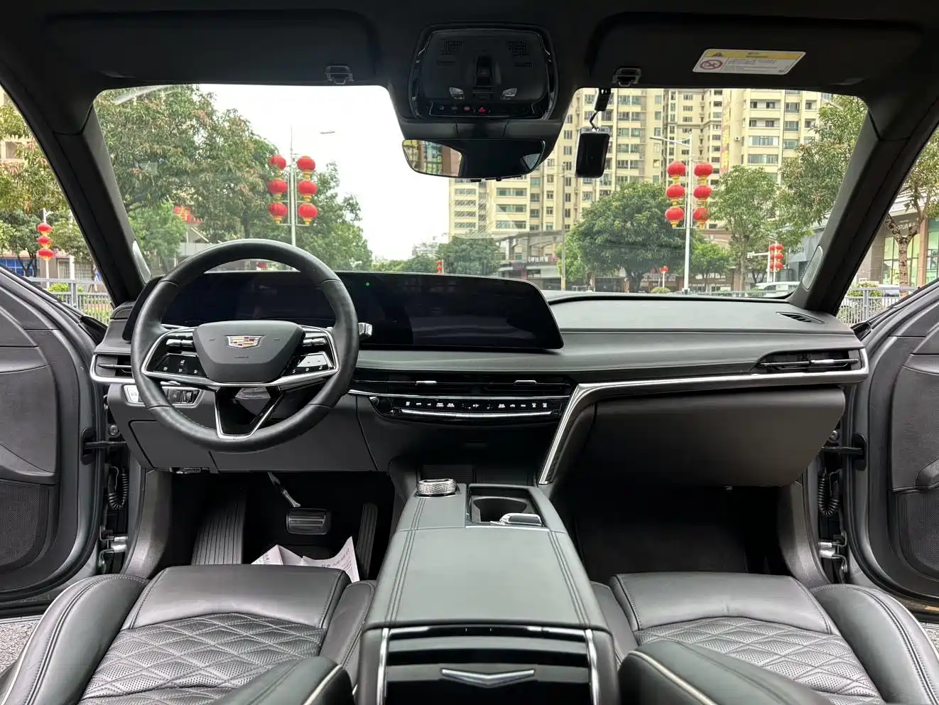 Фото 17 - Cadillac CT6