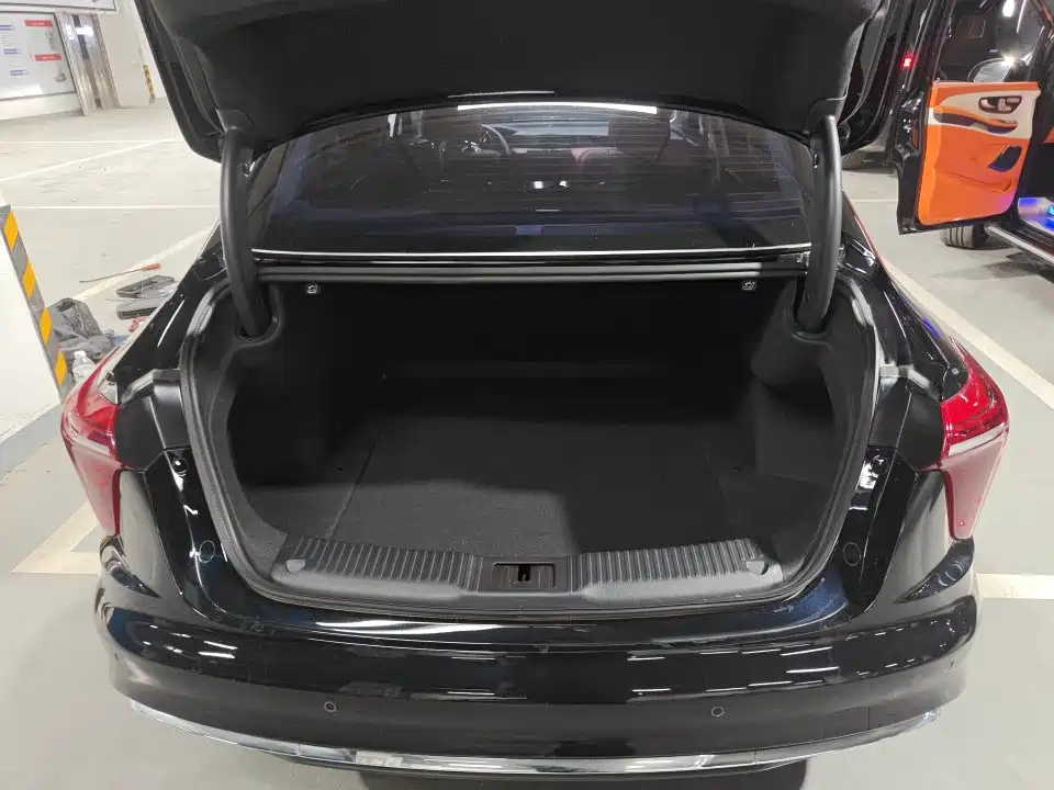 2026 Hongqi H5