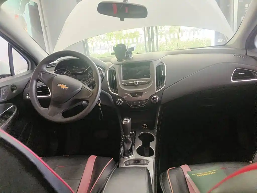 Chevrolet Cruze 2018 2018 320 Automatic Pioneer Sunroof Edition