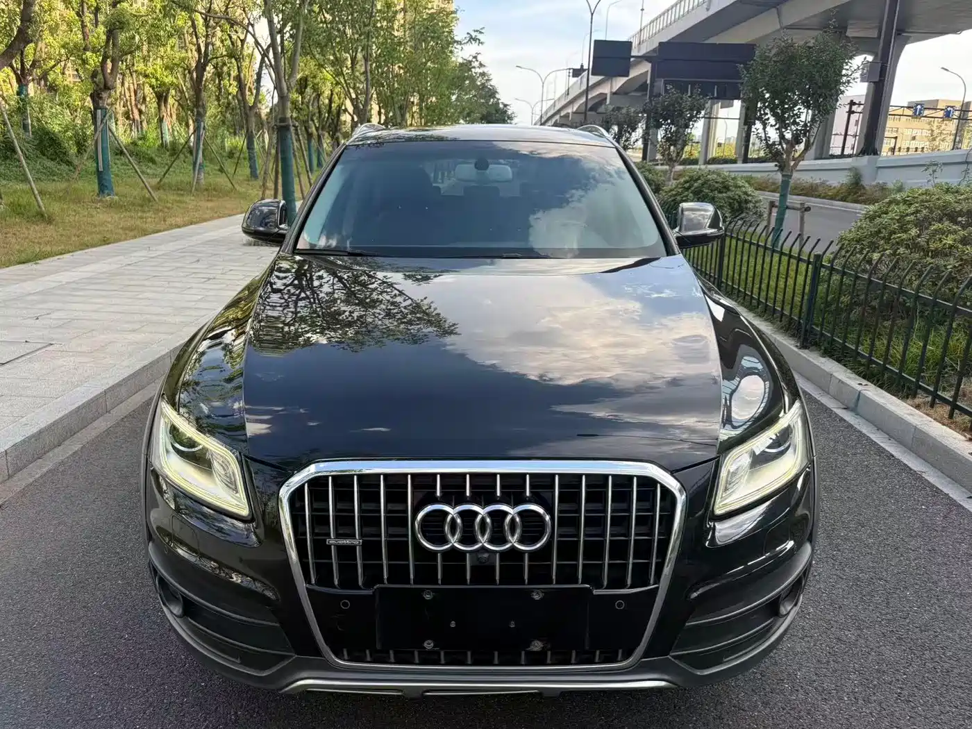 Audi Q5 2018 2017 Plus 40 TFSI Technology