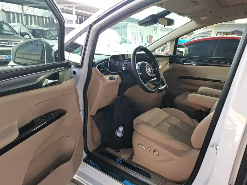 Buick GL8 New Energy 2025 Land Honor Premium Edition 7-Seater фото 16