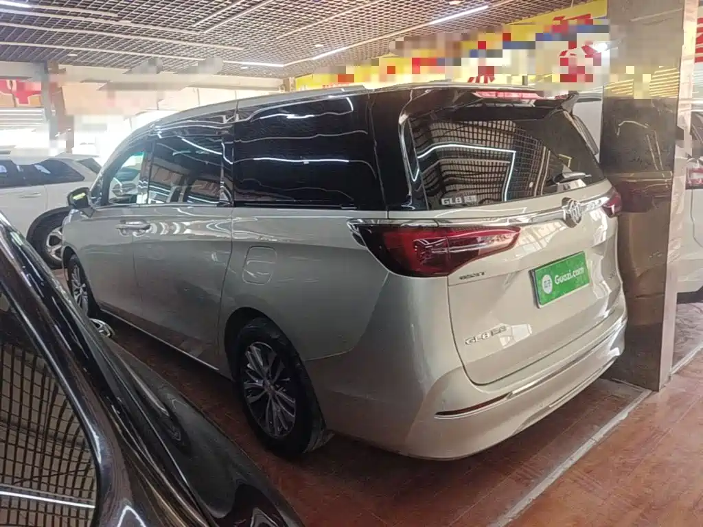 Фото 5 - Buick GL8