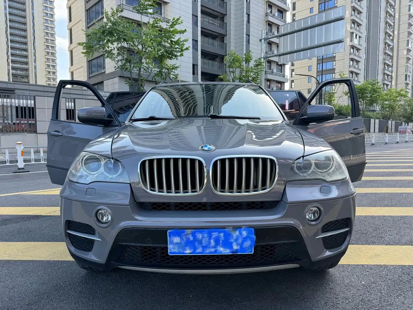 BMW X5 (Import) 2011 xDrive35i Luxury Edition фото 8
