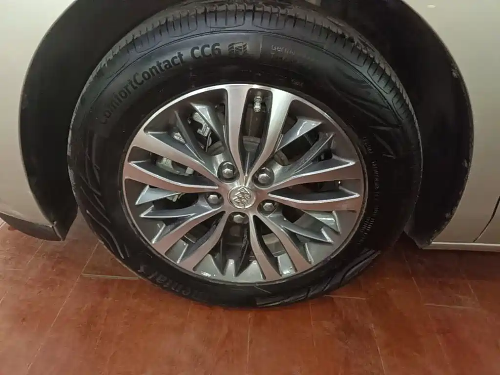 Фото 23 - Buick GL8