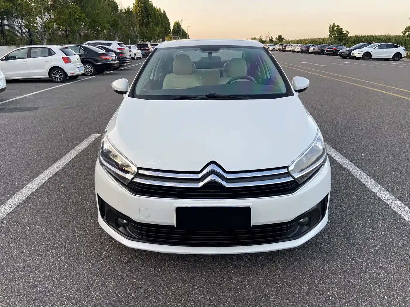Citroën C4 C-Quatre 2016 2016 1.6L Automatic Luxury Model