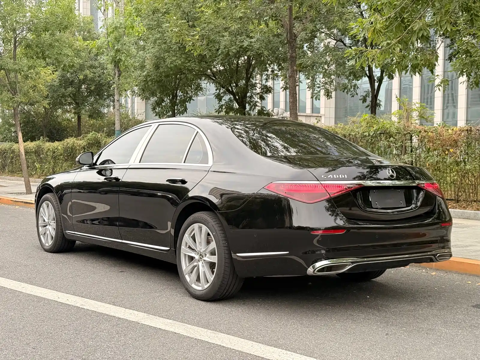 Photo 6 - Mercedes-Benz S-Class